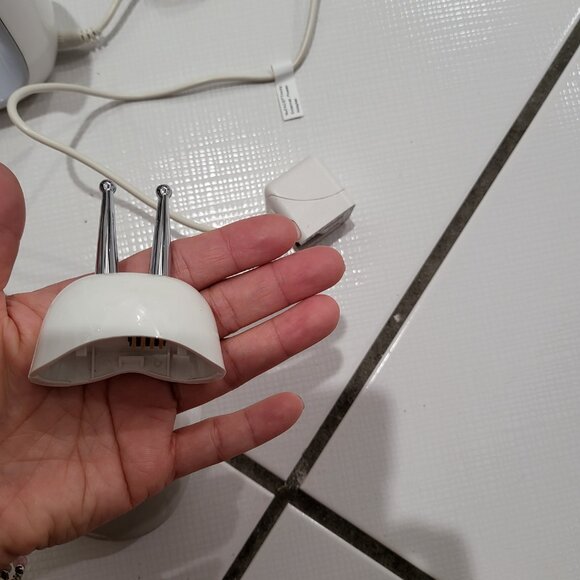 Nuface Trinity (2013 version, 1st generation) + Effective Lip & Eye Attachment - Picture 13 of 16